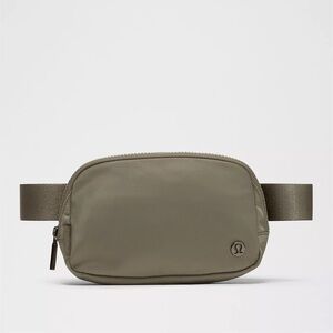 Lululemon Athletica Everywhere Belt Bag 1L Long Strap – Olive Green NWT